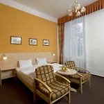 מלון Metropol 3*