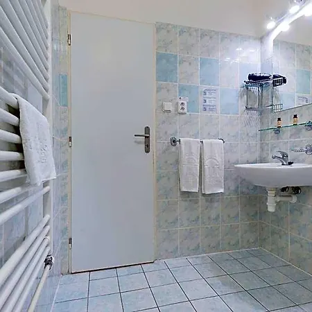 Metropol Hotel 3*